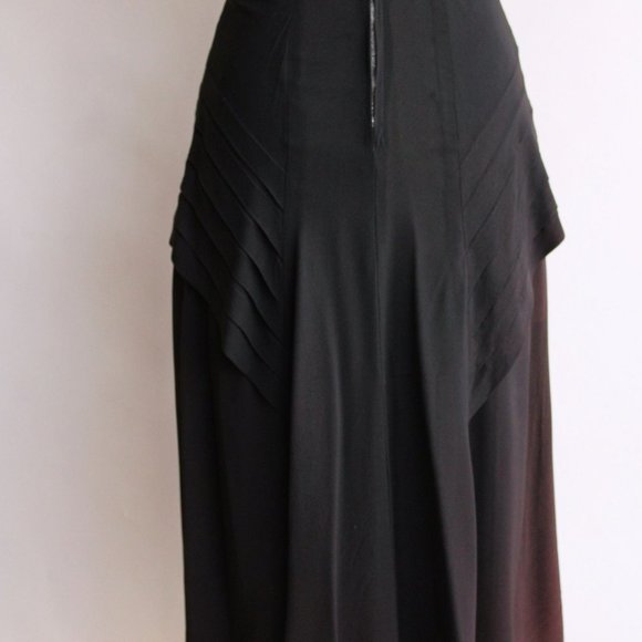 Vintage 1940s Dress / Black Rayon Dress With Soutache Trim, Peplum, and Shoulder - Picture 8 of 10